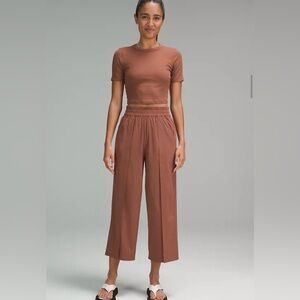 High-Rise White Capris